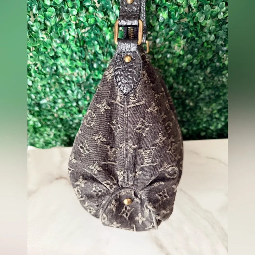 Louis Vuitton Black Denim Shoulder or Crossbody Bag Authentic - Picture 4 of 13